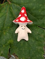 Подвеска человечек 8 см 600р